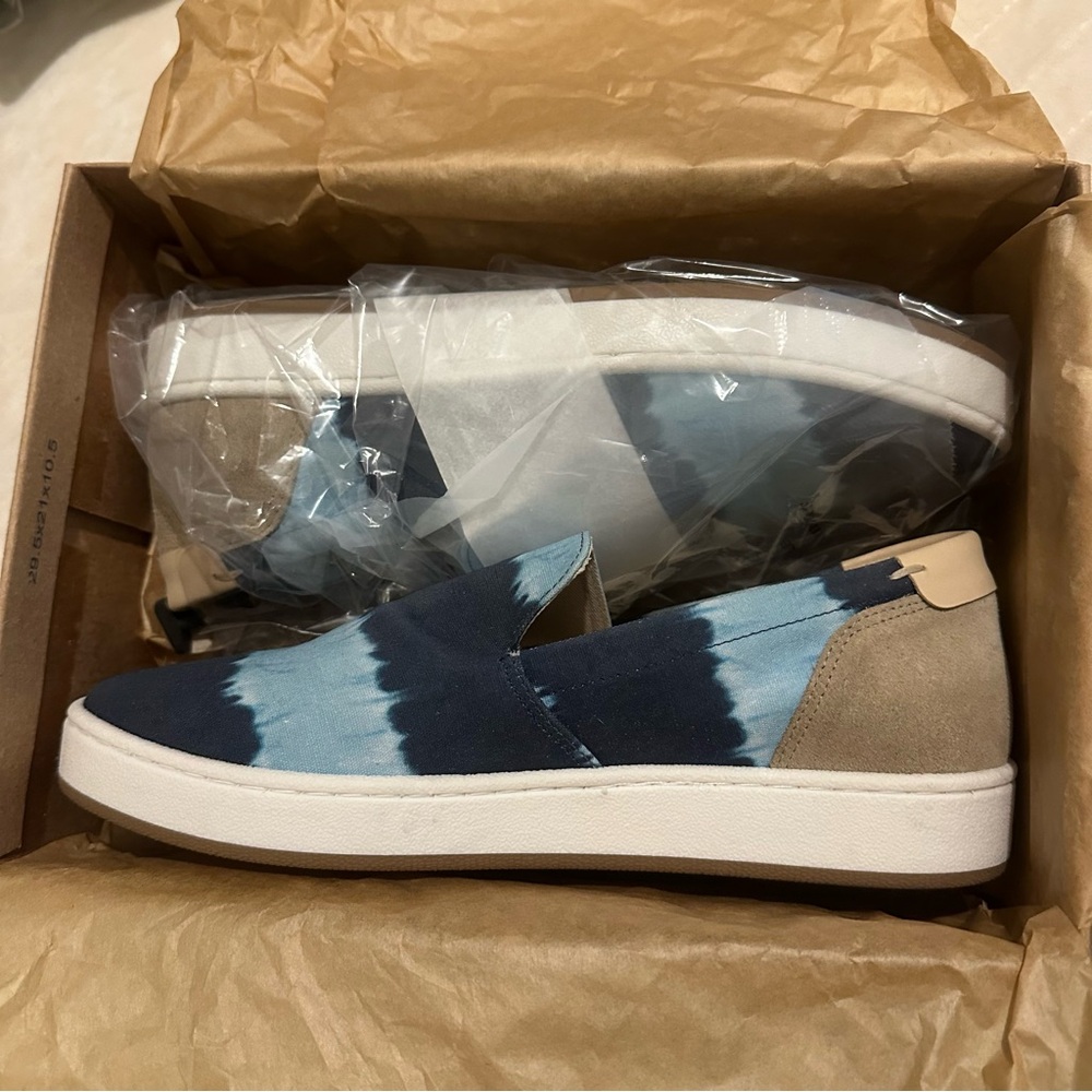 NWT ✨ Lucky Brand Slip On Blue Shoes
